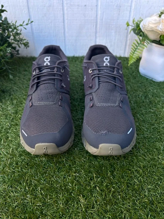 On Running Cloud 5
(Eclipse/Grove) Men’s Sneakers  size 10 gently used - Picture 16 of 16